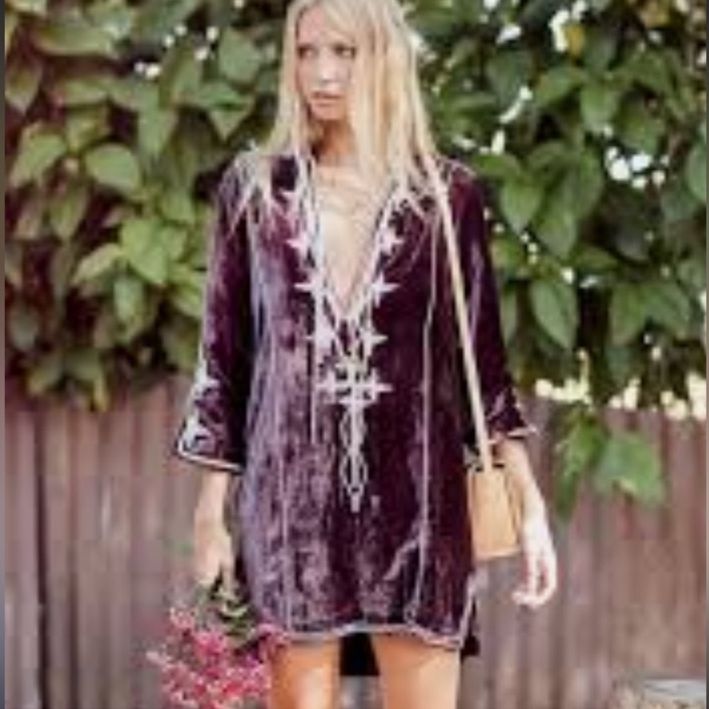 🦄CHASING UNICORNS 🦄 WILD HORSES VELVET TUNIC vineyard color